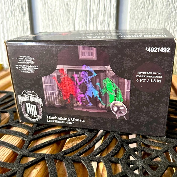 Haunted Mansion Disney's LED Wave Motion 2023 Projector Hitchhiking Ghosts Lowes - Picture 1 of 11